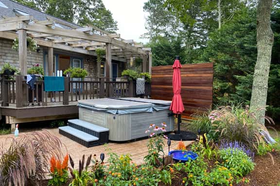 Updated 3 Bedroom Offering Hot Tub and Large Yard (2360) - Image 1