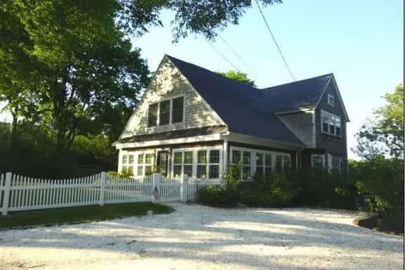 Stunning outdoor living space near Craigville Beach (2367) - Image 1