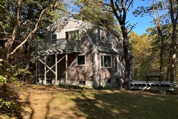 Quiet, cozy home in the woods CS0038 - Image 1