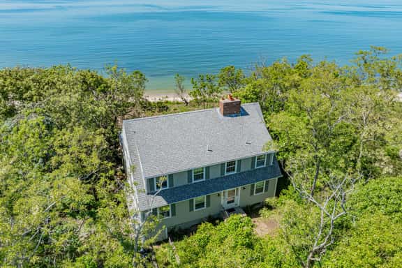 Beachfront Home Offering Direct Access to Your Own Private Beach (2386) - Image 1