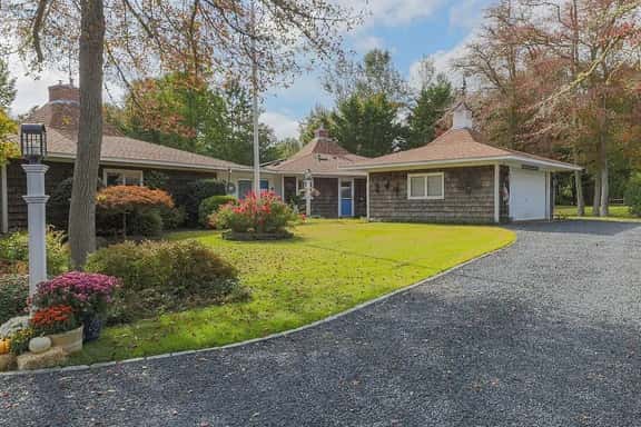 Spacious Home With Private Yard Close to Beach Abutting Conservation (2397) - Image 1