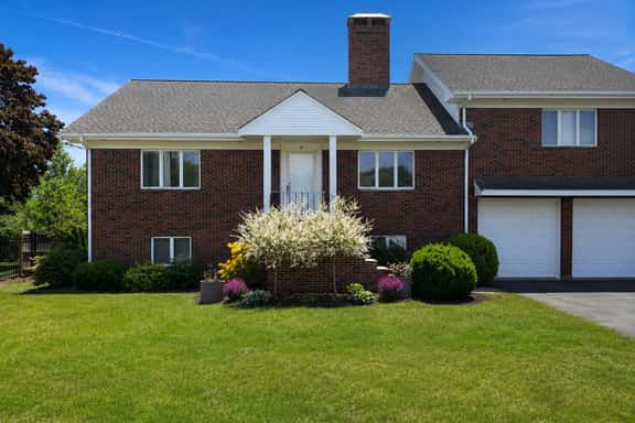 New for 2026. Great Osterville location! RPMS167 - Image 1