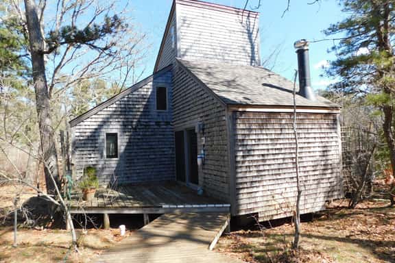 Iconic 70s style cute condo cottage in Deck 2, on a pond! (CS0055) - Image 1