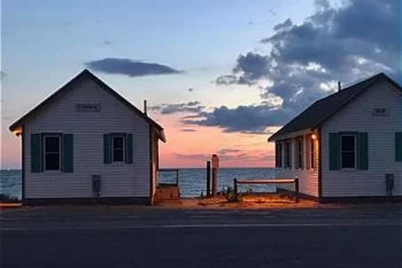 Iconic Bay Front Cottage #3 (2404) - Image 1