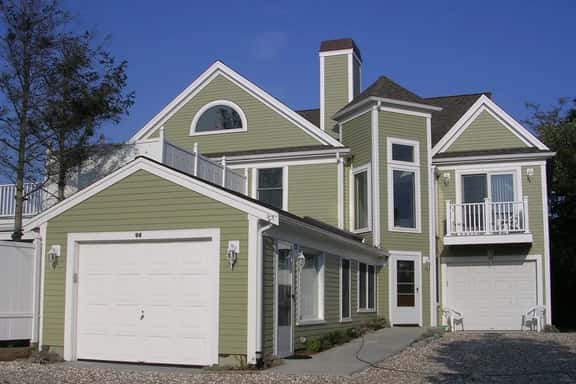 Expansive Home With Gorgeous Bay Views! (1052) - Image 1