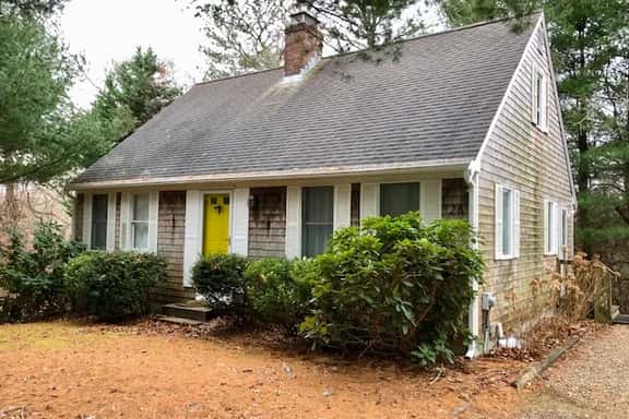 Cozy Home in Quiet & Convenient Area (1140) - Image 1