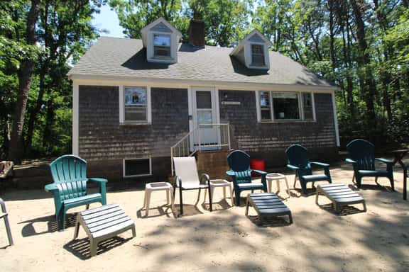Private Cottage on Kinnacum Pond (1646) - Image 1