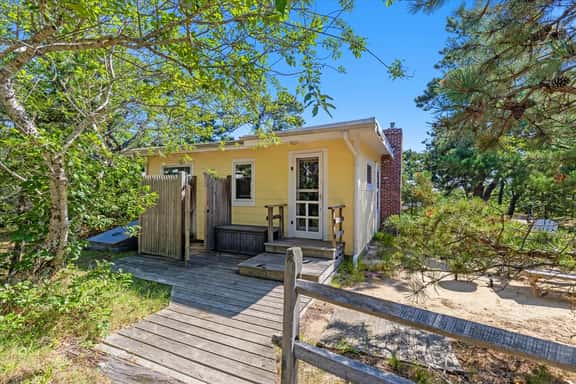 Iconic mid-century modern cottage, (Silver Sands) part of Surf Side cottages! - Image 1