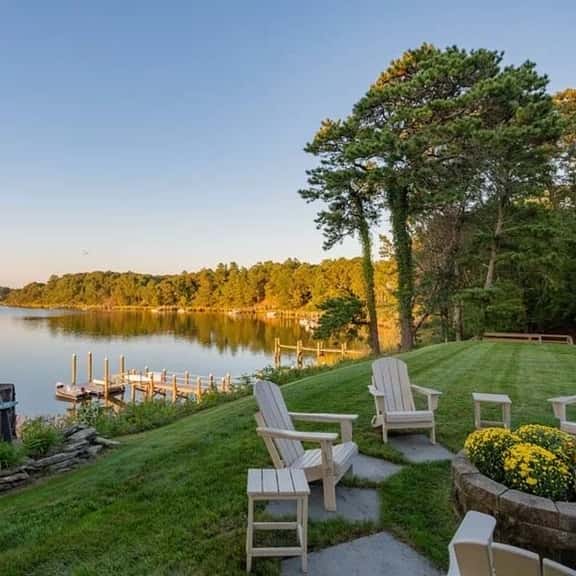 Waterfront renovated luxury home on the water  RPMS088 - Image 1