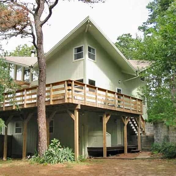 Private, Contemporary 6 Bedroom Home (1608) - Image 1