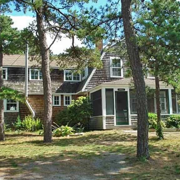 Private & Spacious 5 Bedroom Home (1607) - Image 1