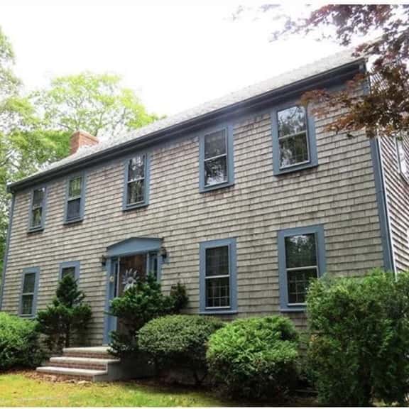 Inviting 4BR Colonial Home Close to Town (2089) - Image 1