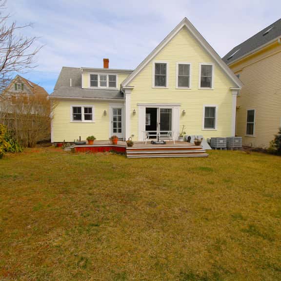 4 Bedroom Home with Private Back Yard 230 Feet to Commercial St! (2176) - Image 1