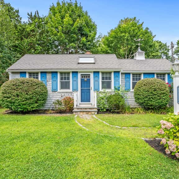 Charming cottage near Osterville Village and Dowses beach RPMS094 - Image 1