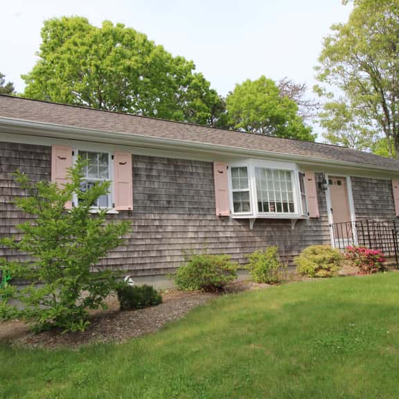 Great Home in a Quiet Neighborhood Yet Close to Town and Beaches (2312) - Image 1