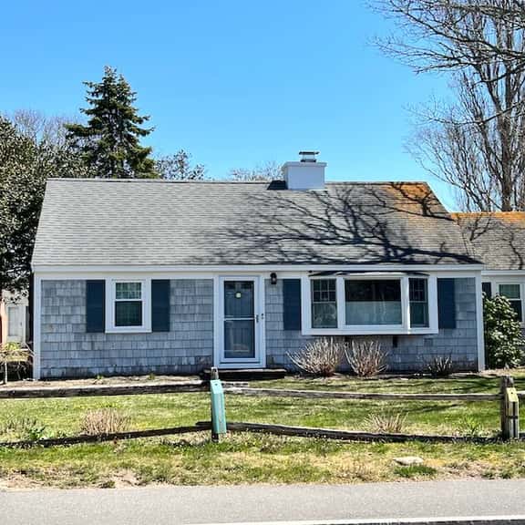 South Yarmouth Charmer Close to Beaches RPAM060 - Image 1