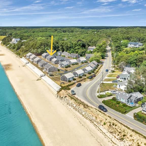 Wellfleet Harbor Facing Adorable Cottage (2308) - Image 1