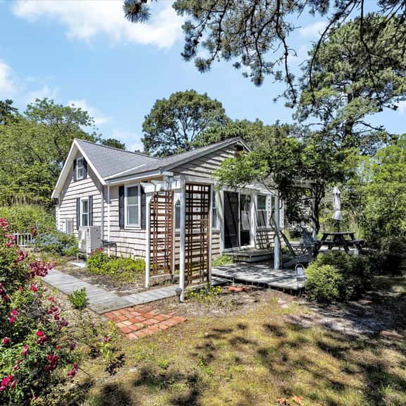 Cozy Cottage Close To Seagull Beach (2333) - Image 1