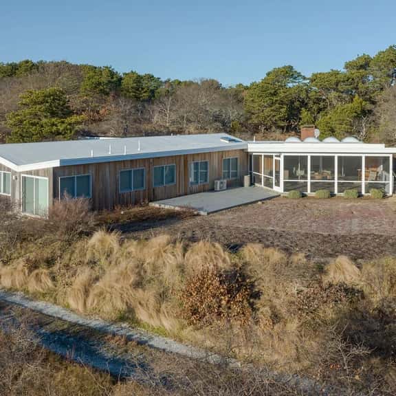 Newly Reno'd GORGEOUS, Water View, Beach Access (CS0034) - Image 1