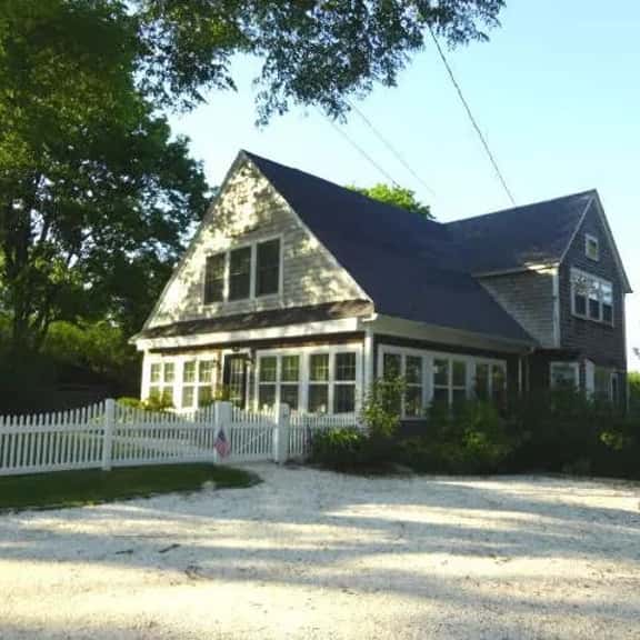 Stunning outdoor living space near Craigville Beach (2367) - Image 1