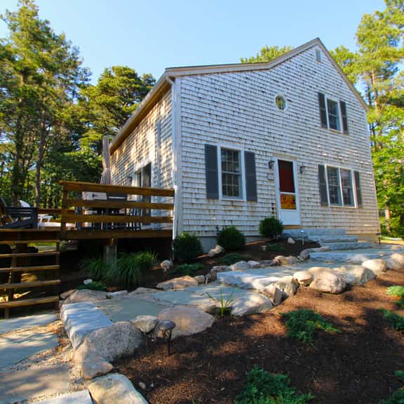 Renovated Wellfleet Retreat: Comfort Amidst Pine Trees (2384) - Image 1