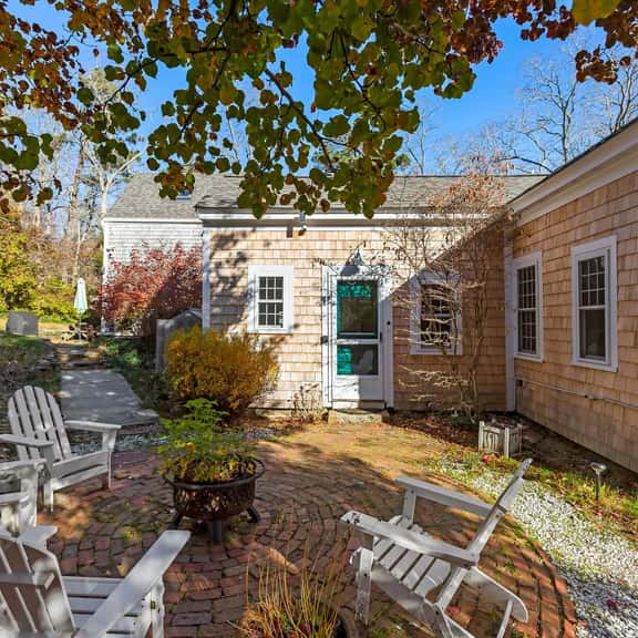 Wellfleet 4BR Home & Cottage – Walk to Bay! RPMC008 - Image 1