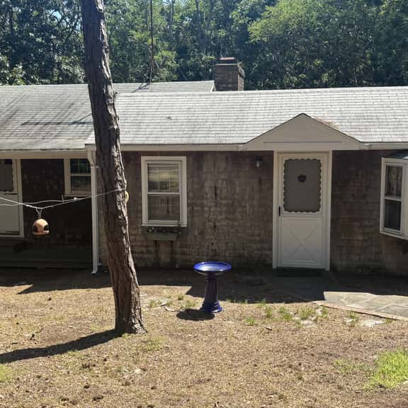 Quaint 2BR Cottage in Wellfleet (1724) - Image 1