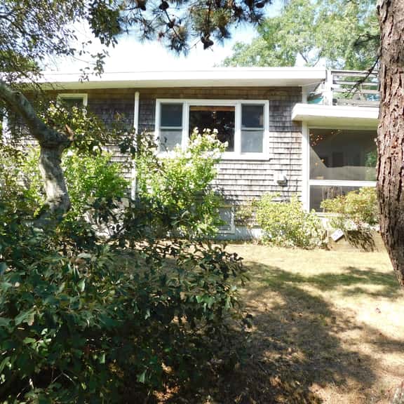 Surf Side, iconic sweet cottage, (Bonnie Dune) near Lecount Hollow (CS0058) - Image 1