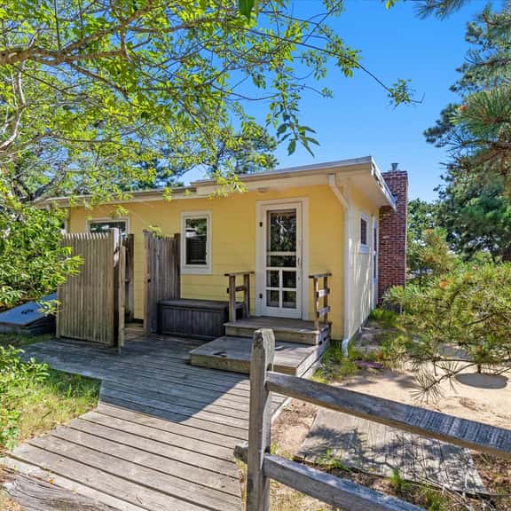 Iconic mid-century modern cottage, (Silver Sands) part of Surf Side cottages! - Image 1