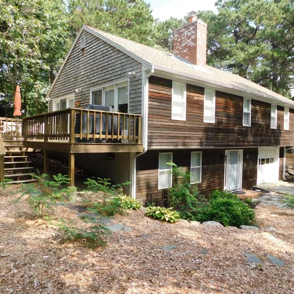 Beautifully Maintained Home Close to Town (CS0016) - Image 1
