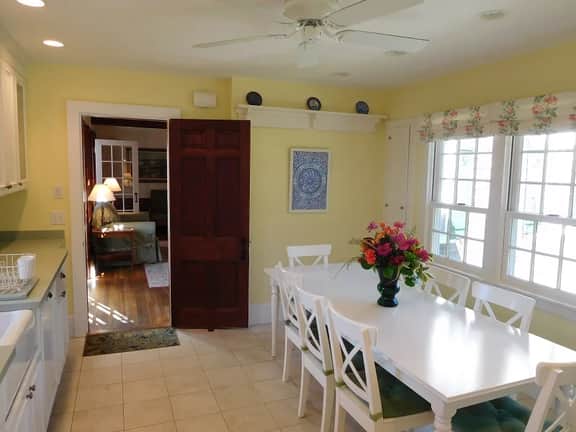Come Enjoy this Lovely In-Town Home! (1355) - Image 4