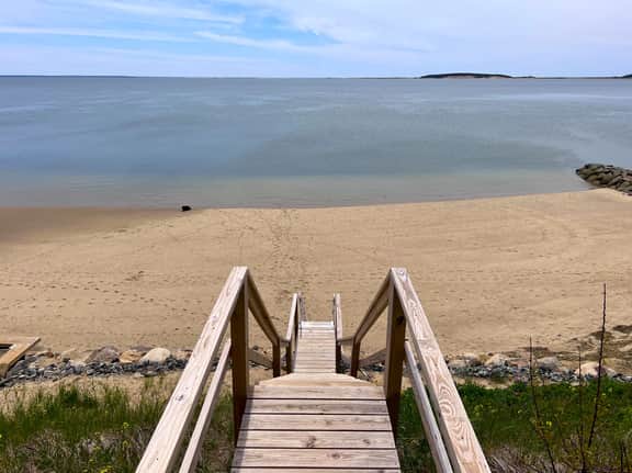 Beach Front Home on Indian Neck Beach (1461) - Image 4
