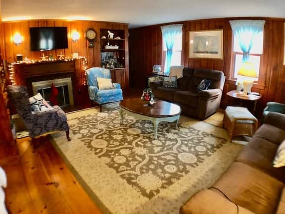 Spacious 4BR - Close to Seagull Beach (1573) - Image 5
