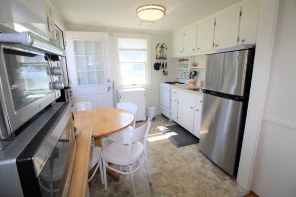 2 Bedroom Cottage With Private Beach Access (1688) - Image 4