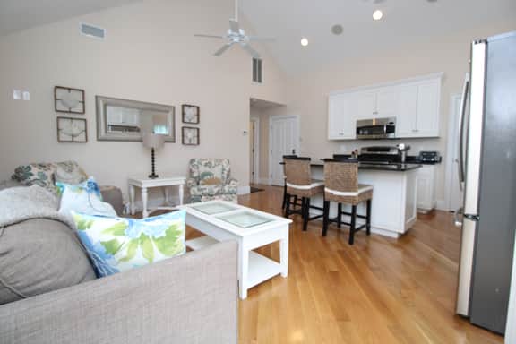 Harwichport Center Condo, Walk to Beach! (1585) - Image 4
