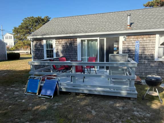 Single Floor Living, 500 Feet To The Beach! (1821) - Image 2