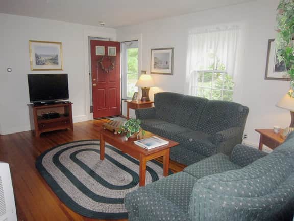 4BR Cape Style Near Saints Landing and Paines Creek (2086) - Image 3