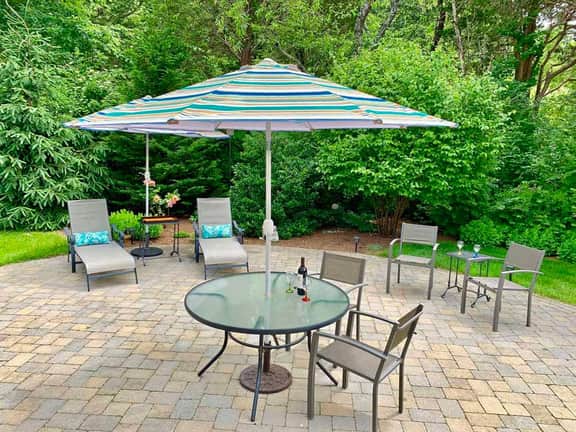 Beautifully Decorated 3BR Cape - Less than .5 miles to Beach! (1945) - Image 2