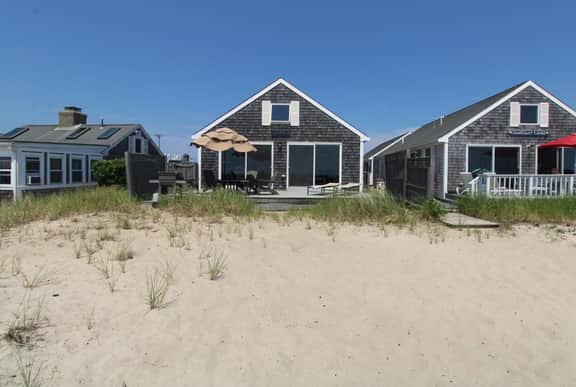 Beach Point Bayfront Cottage (1993) - Image 3
