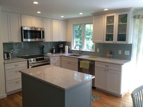 Updated Vacation Home Close to Town and Beaches (2221) - Image 5