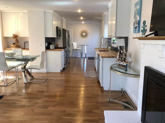 Recently Renovated - Like NEW!! Bright & Open Floorplan (2434) - Image 3