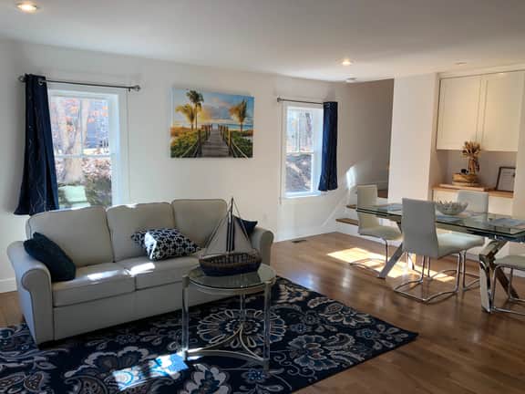 Recently Renovated - Like NEW!! Bright & Open Floorplan (2434) - Image 4