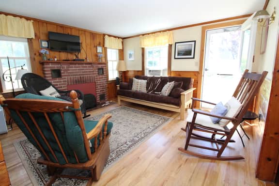 Cozy Cottage Near Rock Harbor (2223) - Image 4