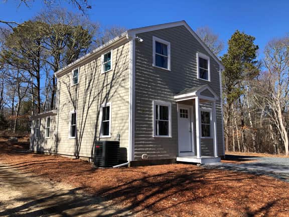 Recently Renovated - Like NEW!! Bright & Open Floorplan (2434) - Image 2