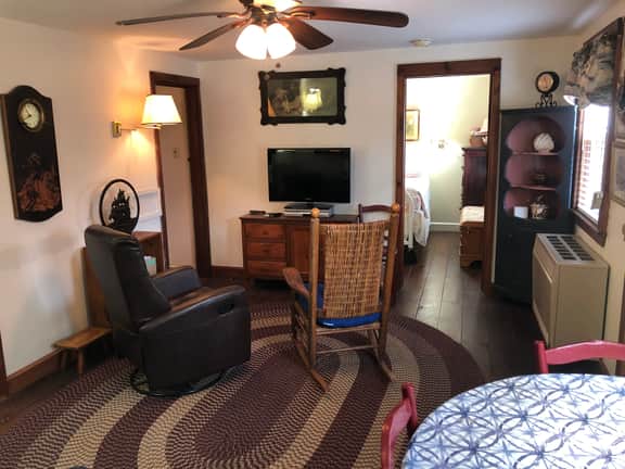 Eastham Cottage with AC and Private Back Yard (2217) - Image 3
