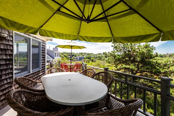 Private three bedroom home in the west end with beautiful views! RPSH004 - Image 3