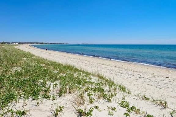 Craigville Long Beach Beachfront rental home. On private beach. RPMS029 - Image 3