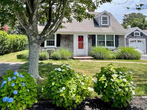 The Whale's Tail Cottage- A Retreat With Charm and Comfort to Spare! RPAM016 - Image 2