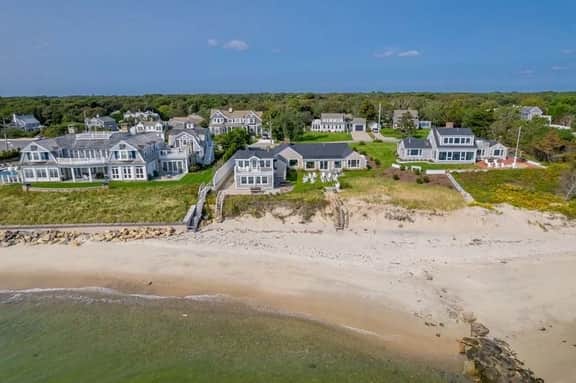 Private beach all for you! 6 bedrooms and 5 full baths. RPMS053 - Image 4
