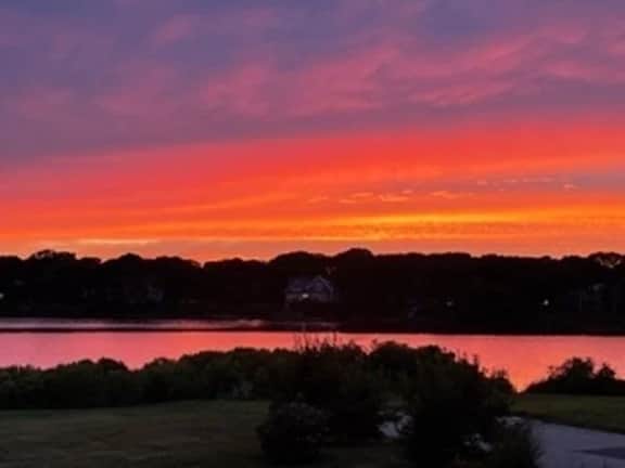 Just Renovated Waterfront Home .25 Miles To The Beach (2260) - Image 2